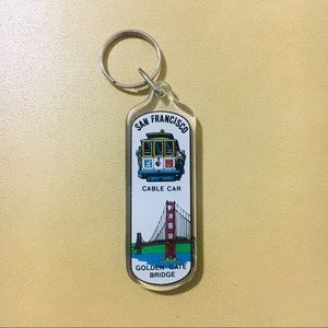 🦋90s VTG San Francisco Cable Car Bridge Keychain